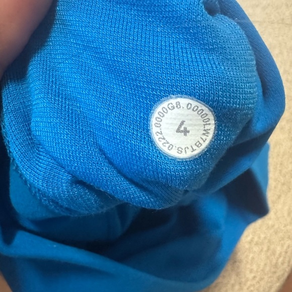EUC Lululemon Poolside Align Size 4 - Picture 4 of 5